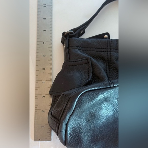 Fossil Black Pebbled Leather Shoulder Bag Medium Size 75082 With Fossil Key - Picture 13 of 16